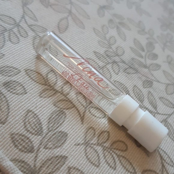 Sample sized frgrance mists - Picture 2 of 2